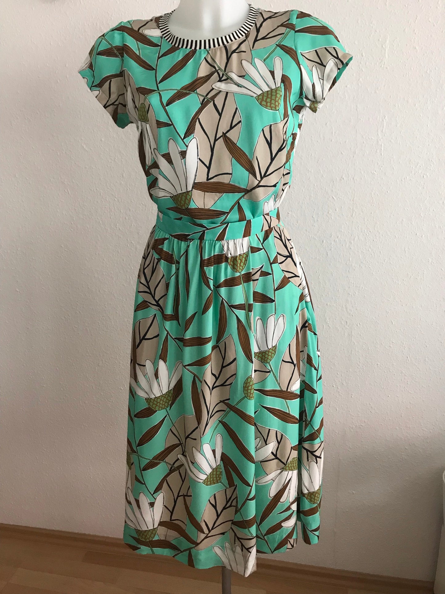 Rock ELLEN EISEMANN Ava