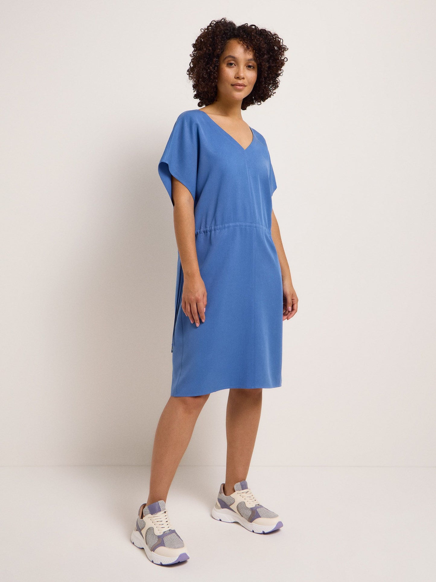 Kleid mit V- Ausschnitt LANIUS 🍀 Gr.  44